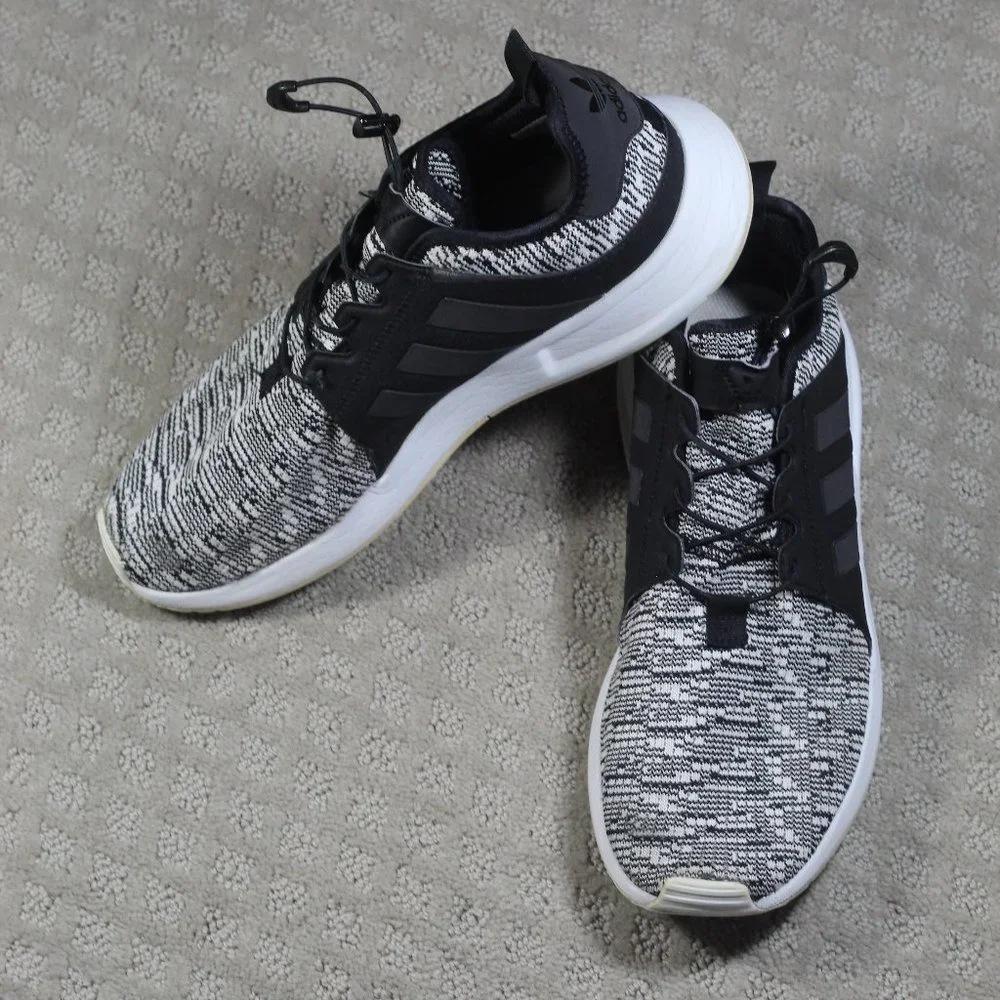 Adidas Size 9 Black and White Lace Up Athletic Sneakers